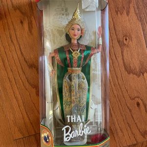 Thai Barbie dolls of the world rare 1997